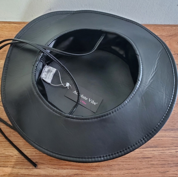 Absolute Vibe Plague Doctor Hat Black Size Medium 100% Polyurethane New - Picture 3 of 6